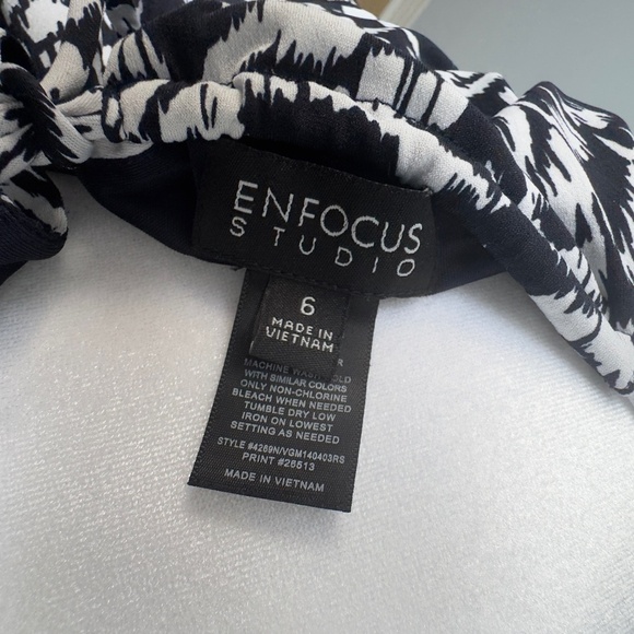 Black & White Geometric Pattern Maxi Dress Size 6 - Picture 10 of 11